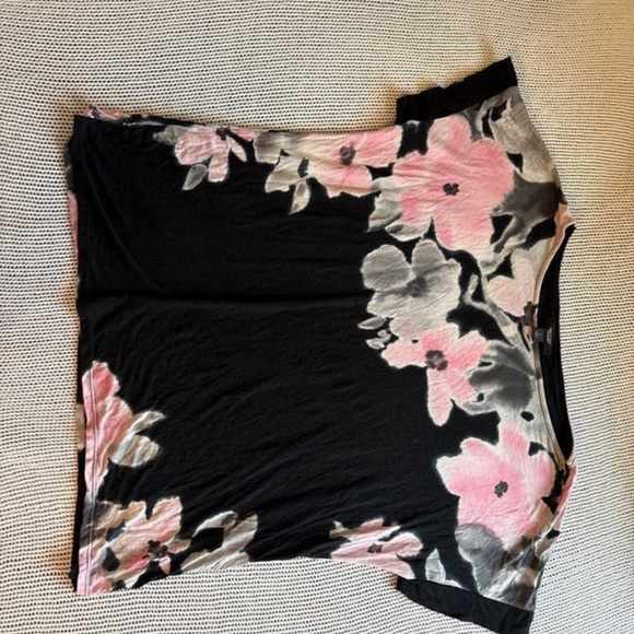 Floral Black and Pink T-Shirt - Picture 1 of 3
